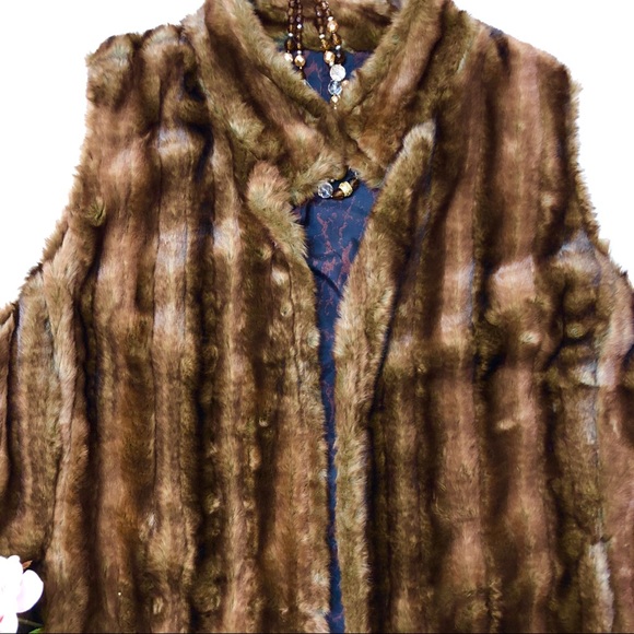 Faux Fur Long Open Vest with Pockets - Picture 3 of 8